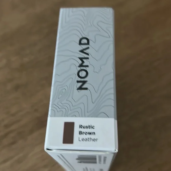 New Nomad Modern Leather Case
AirPods Pro (2nd gen) | Horween. 17 - Picture 9 of 10